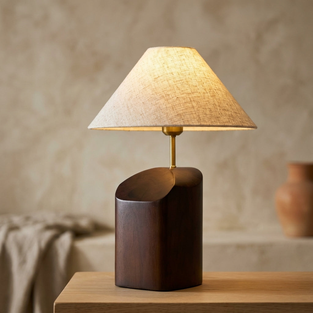 Lámpara de mesa de madera de nogal con pantalla de tela Sena – detalle