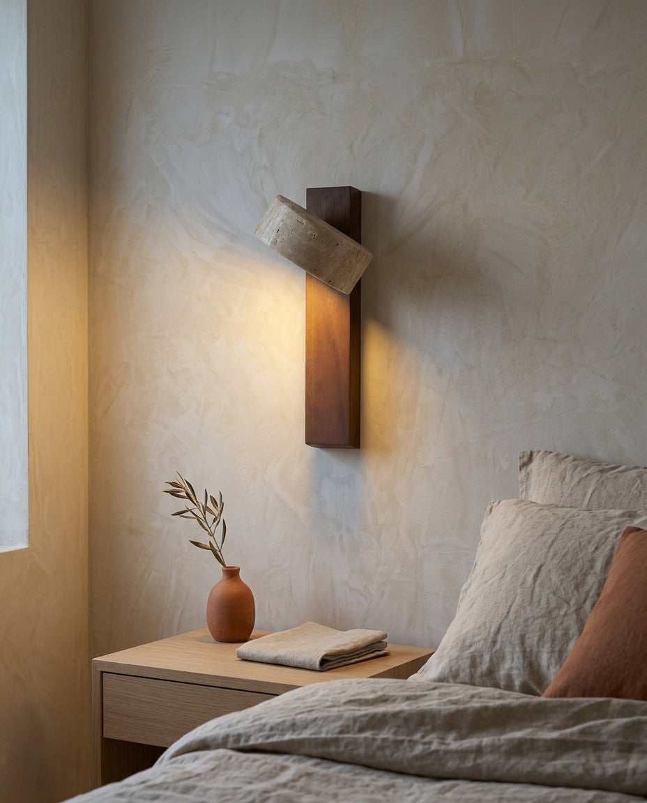 Aplique de pared de travertino con foco orientable Lector – cabecero