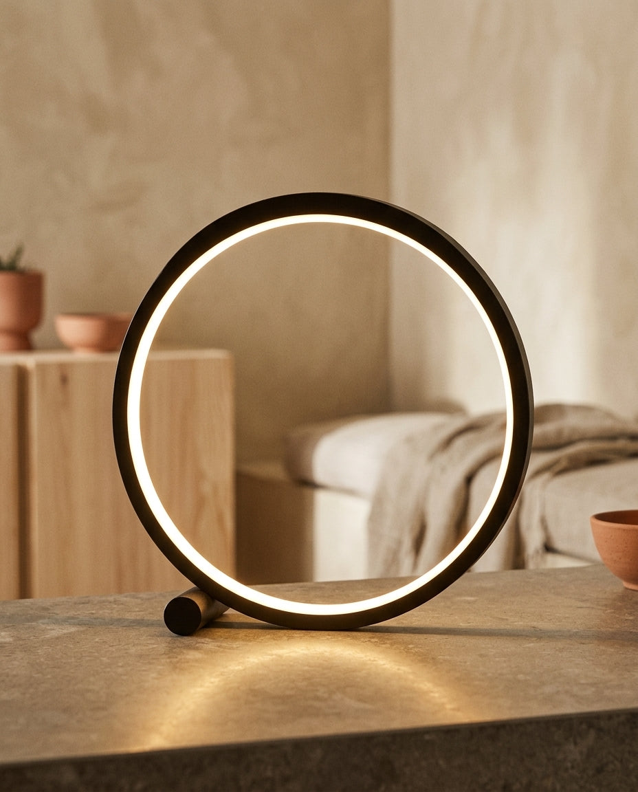 Lámpara de mesa LED recargable táctil en forma de aro Aro – detalle