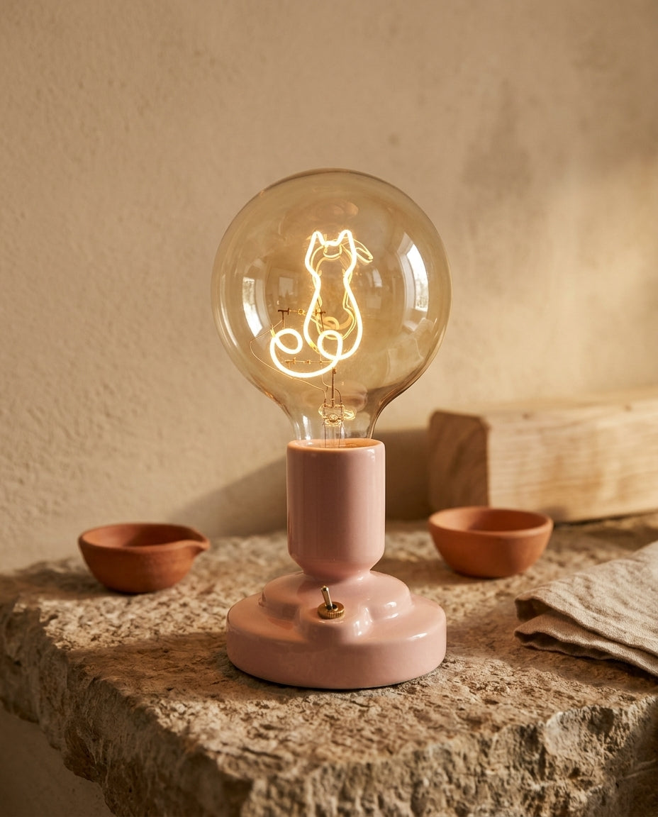 Lámpara de mesa de cerámica rosa nórdica recargable Pétalo – detalle