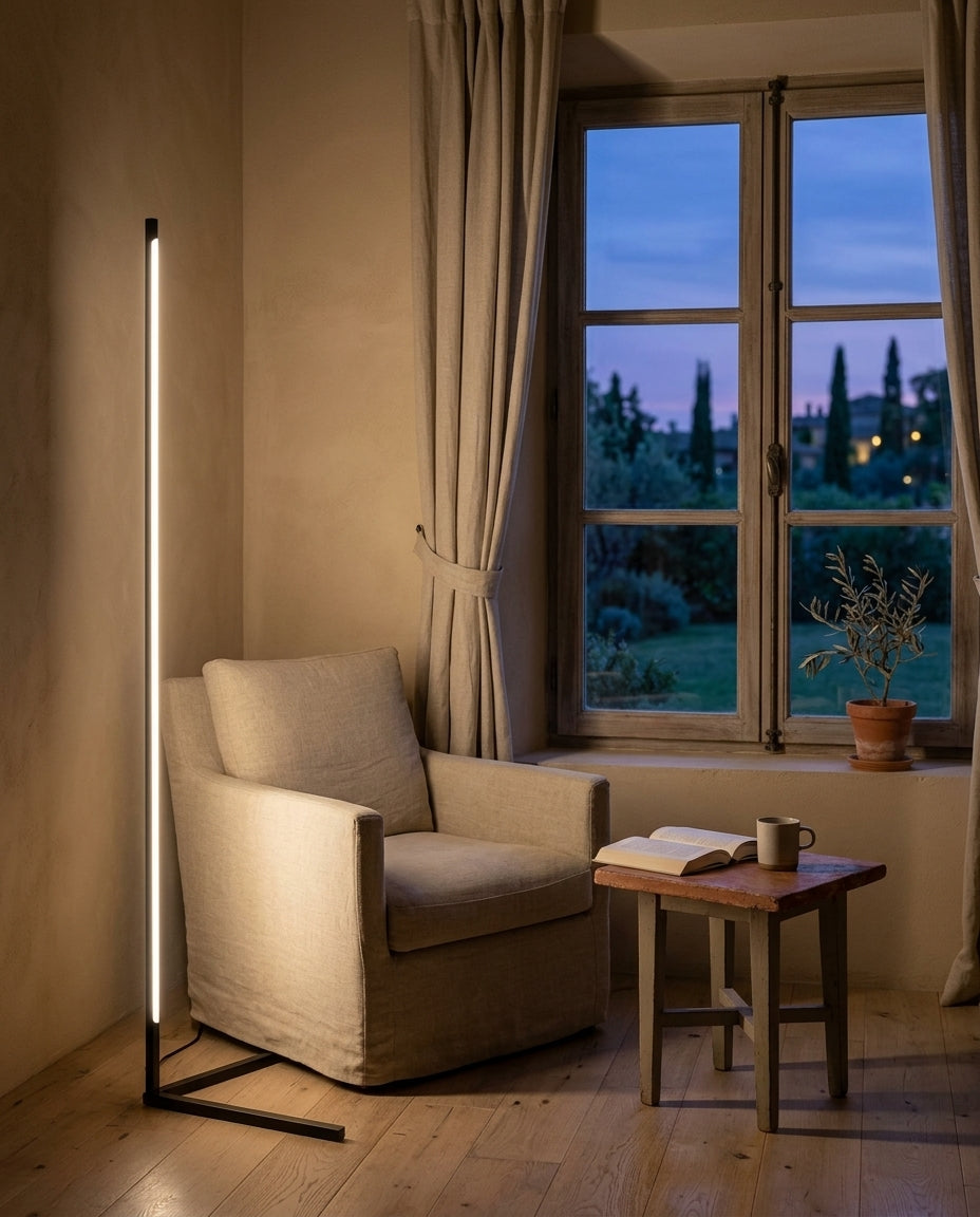 Lámpara de pie LED vertical minimalista Aura – lectura